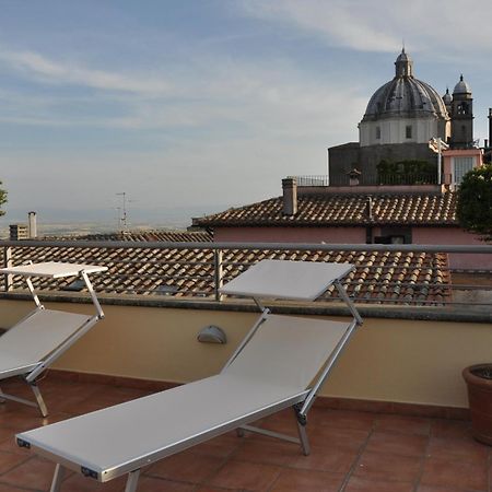 Hotel Urbano V Montefiascone Dış mekan fotoğraf