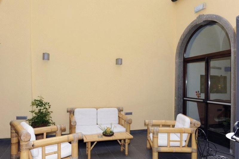 Hotel Urbano V Montefiascone Dış mekan fotoğraf