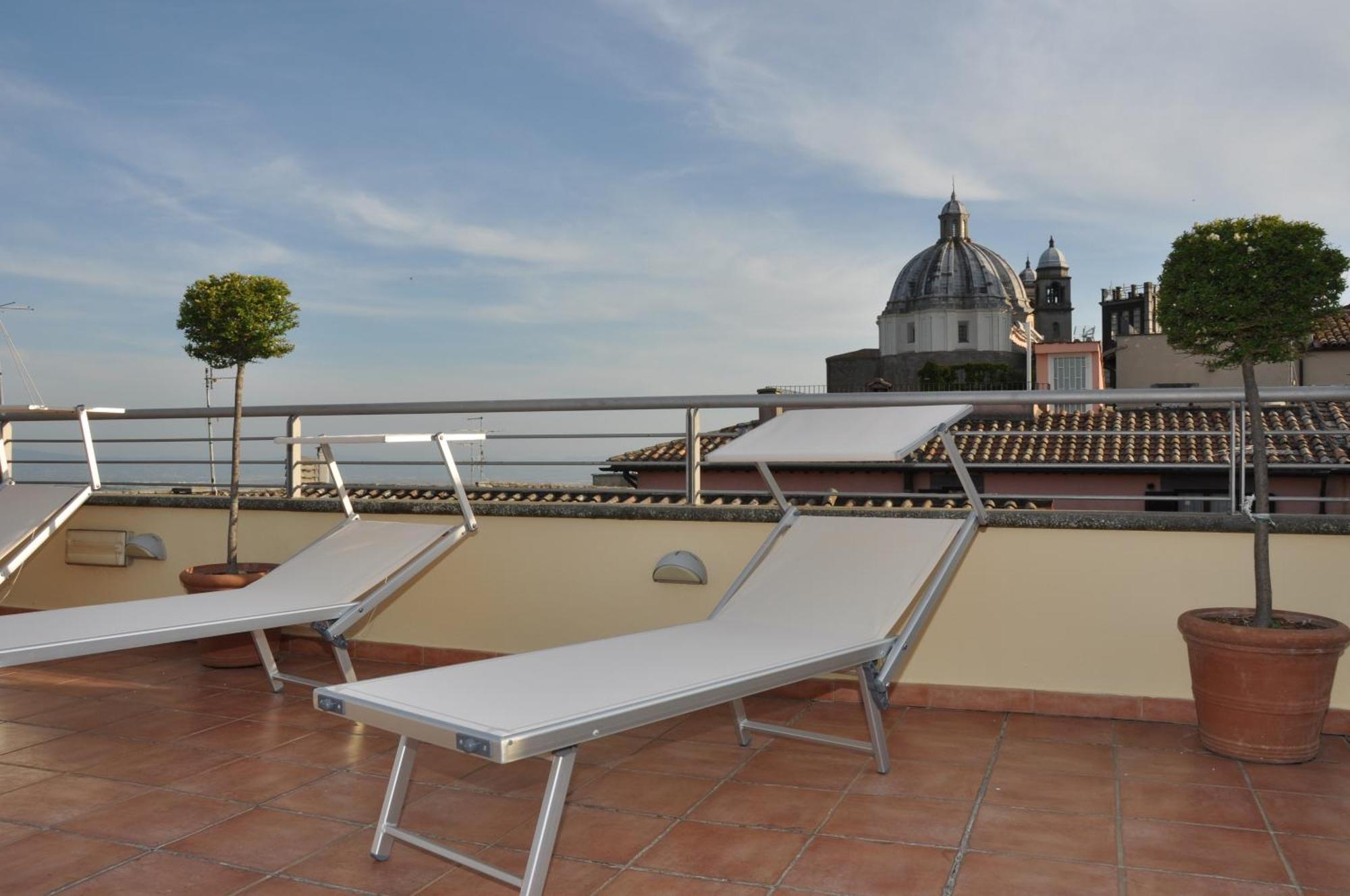 Hotel Urbano V Montefiascone Dış mekan fotoğraf